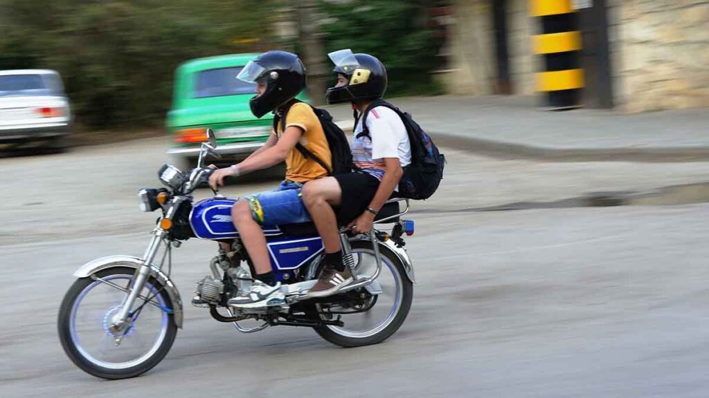 Multa in due in moto