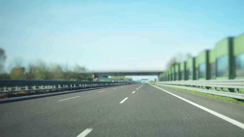 Come guidare in autostrada