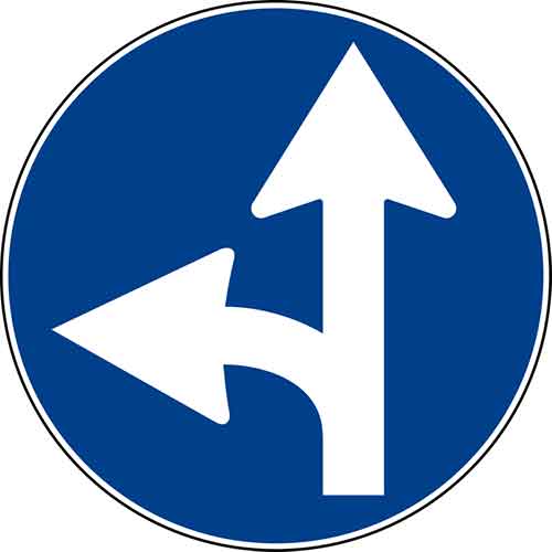 segnale raffigurato vieta la svolta a destra